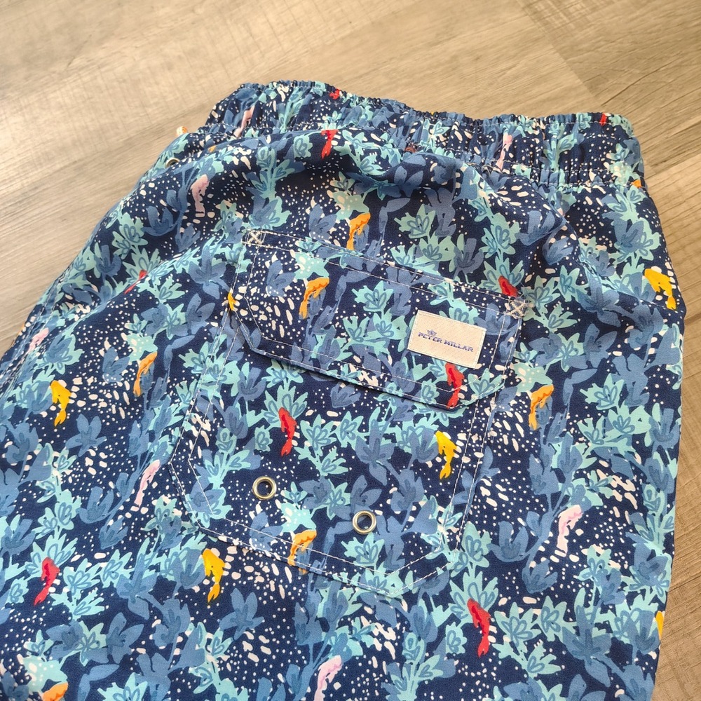 Peter Millar Seaside Collection Blue Koi Fish Coral Swim Trunks Men XXL 7 Inseam